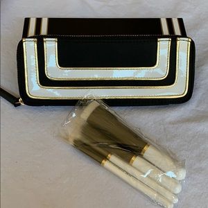 MAC Stroke of Midnight Brush Kit/Mineralize